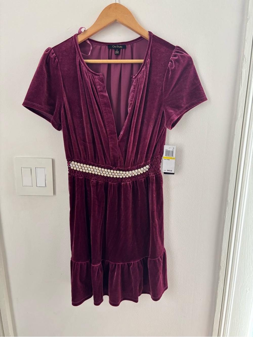 City Studio Velvet Short Sleeve Mini Dress in Wine with Pearl Waist
